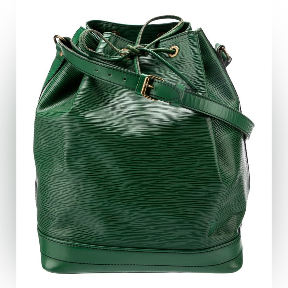 LOUIS VUITTON Vintage Vert Epi Leather Noé GM